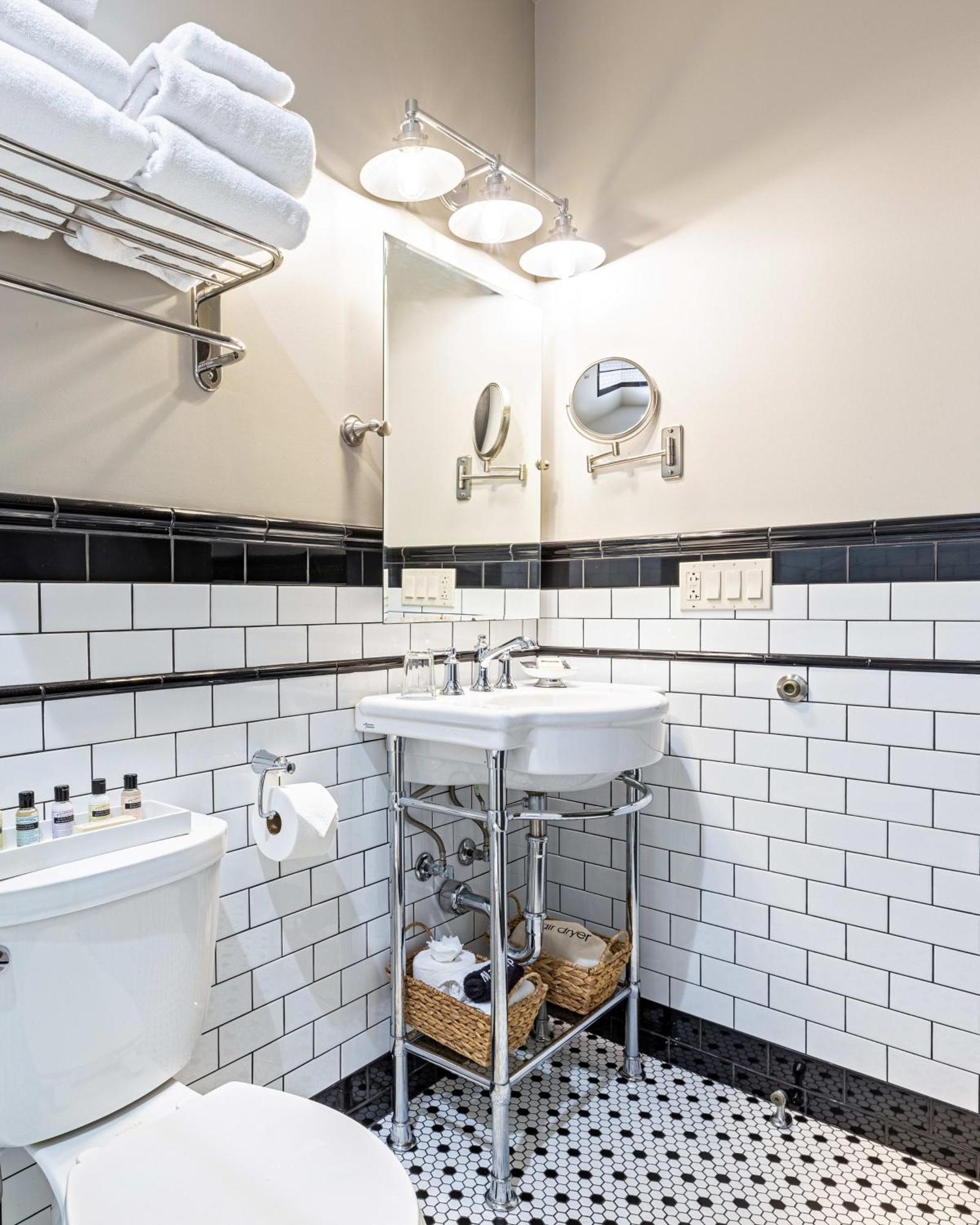 Hip Urban Loft - Small Town Charm - 124 Lofts #1 West Dundee Екстер'єр фото
